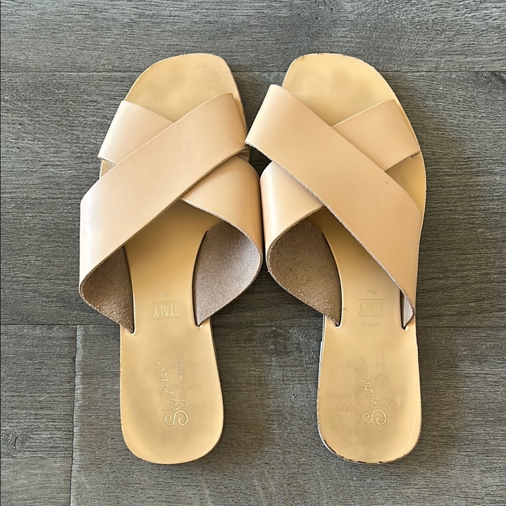 Seychelles Women's Tan Cross-Strap Sandals